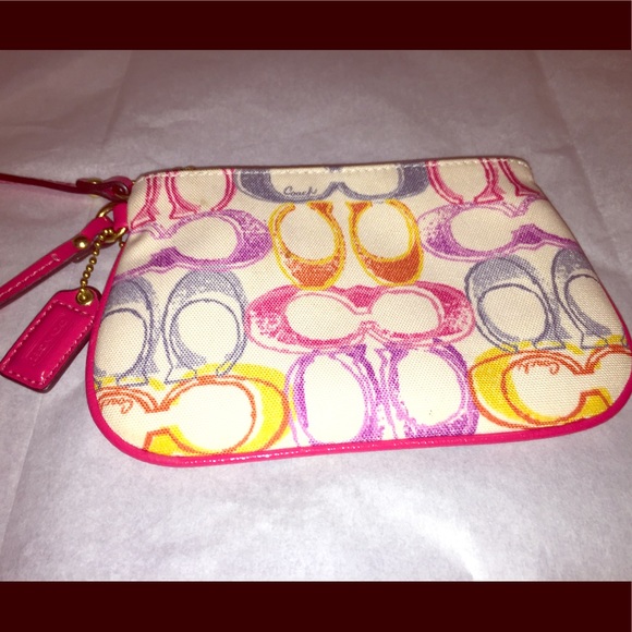 Coach Handbags - Coach Canvas Wristlet w Colorful C Pattern Print